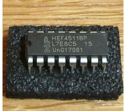 4511 ( HEF 4511 BP = BCD to 7-segment decoder / driver )